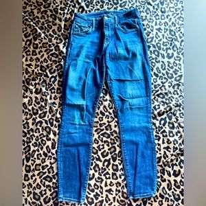 Mother “The Looker” cropped jeans, sz 24